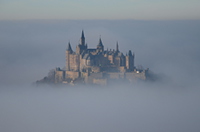 Burg Hohenzollern im Nebelmeer