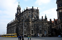 Die katholische Hofkirche ist heute Kathedrale des Bistums Dresden und Meißen.