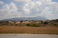 Dikeos-Gebirge vom Flughafen aus gesehen