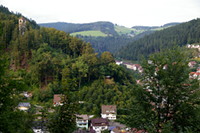Blick vom s&uuml;dlichen Panoramaweg &uuml;ber Triberg