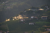 Dorf Tirol im Abendlicht