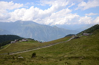 Blick vom Almenweg nach Westen zur Texelgruppe