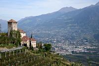 Schloss Lebenberg oberhalb Tscherms